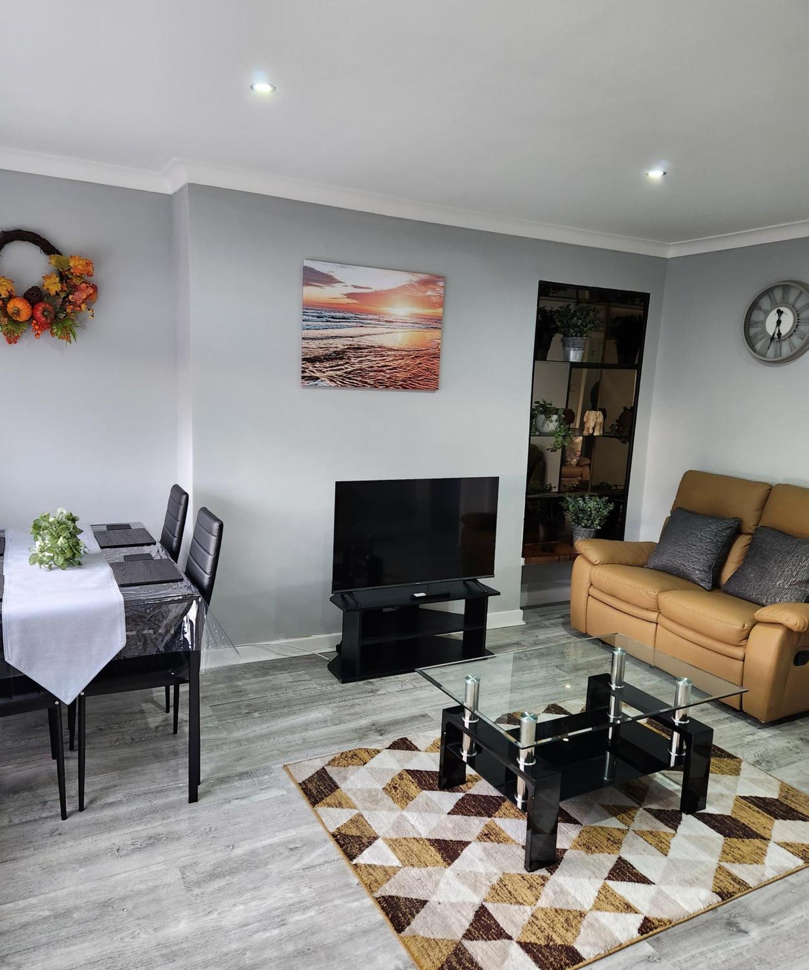 Fm Homes & Apartments 3 Bedroom Motherwell Εξωτερικό φωτογραφία