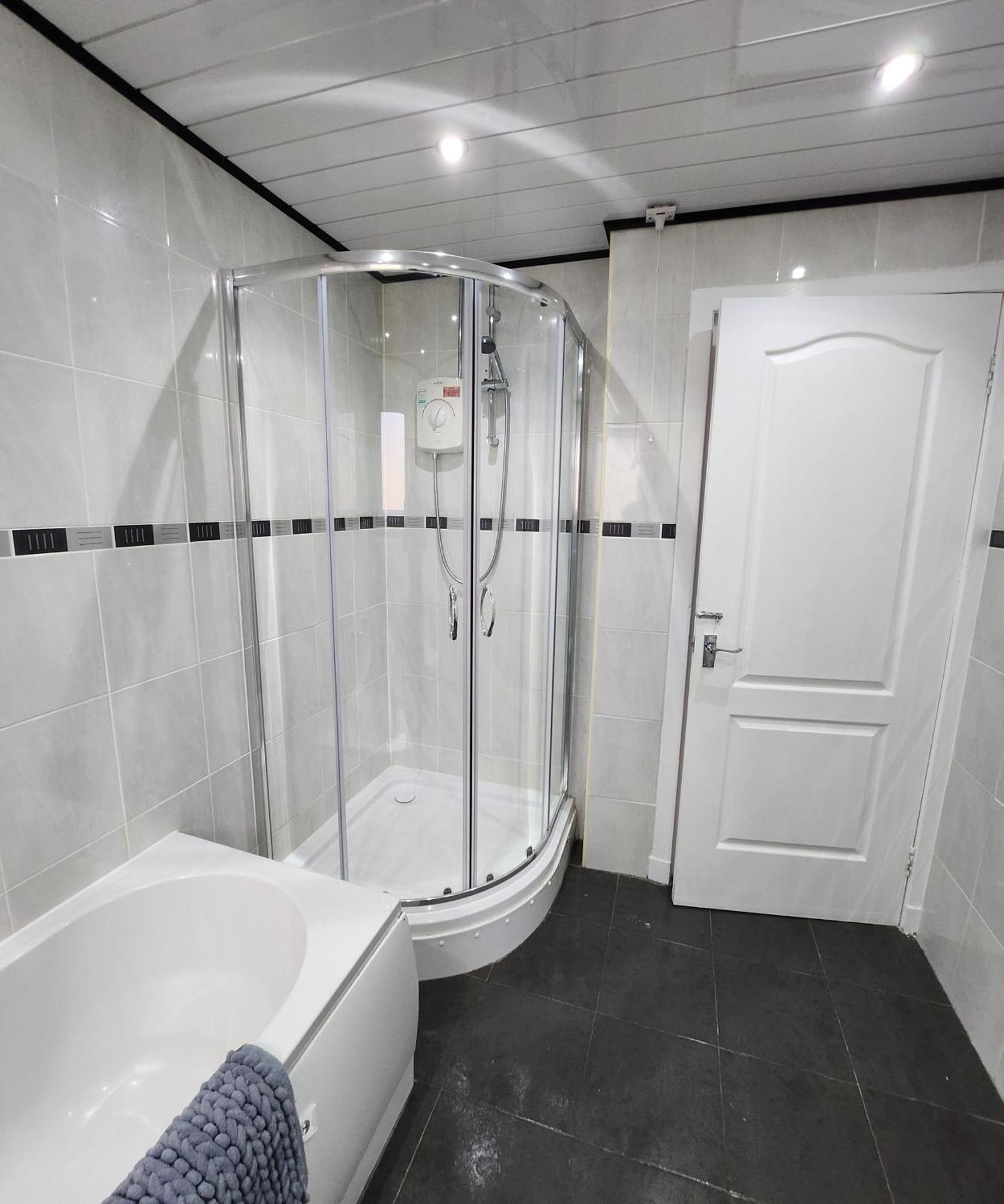 Fm Homes & Apartments 3 Bedroom Motherwell Εξωτερικό φωτογραφία